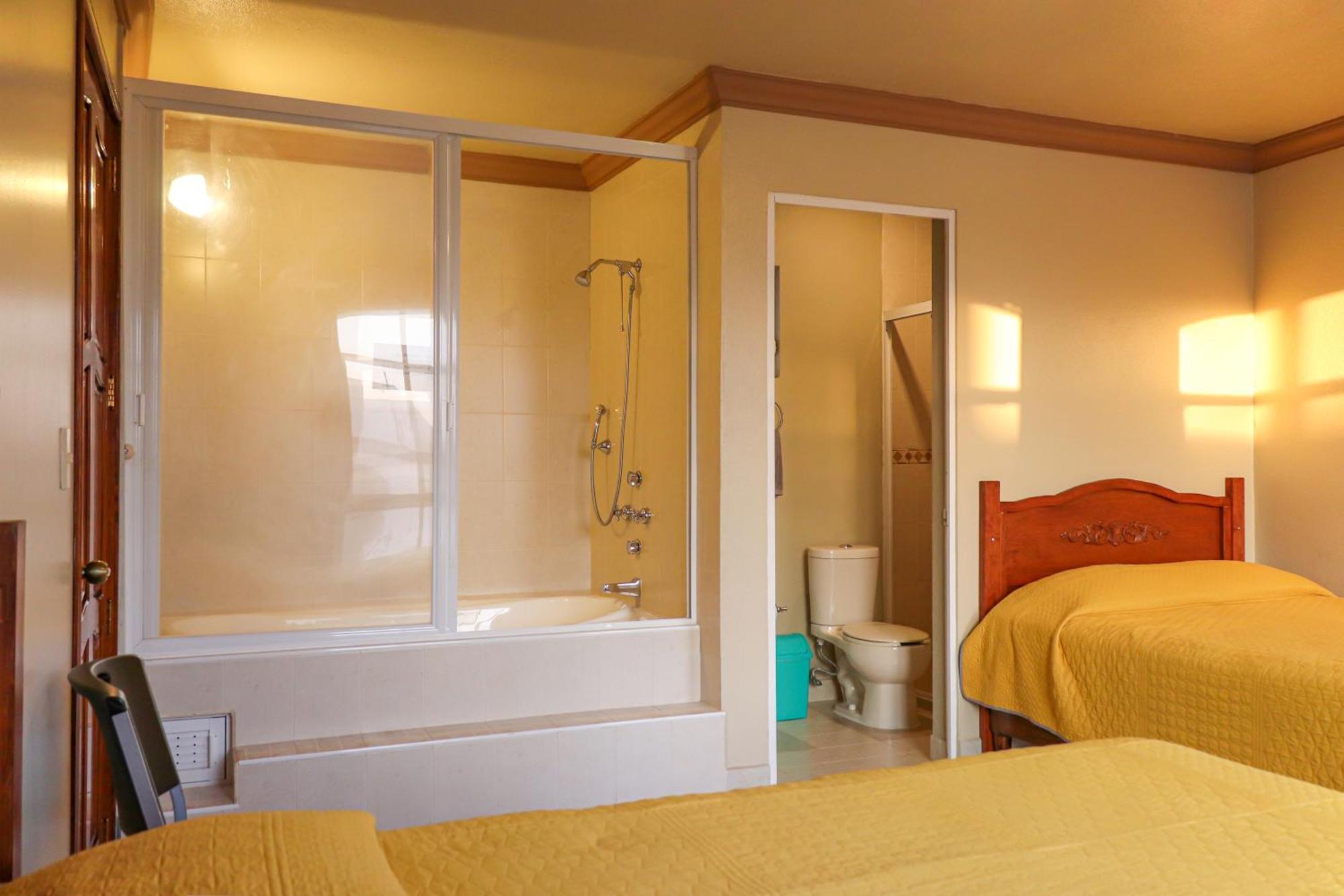 Hotel Coroneo Ngoại thất bức ảnh
