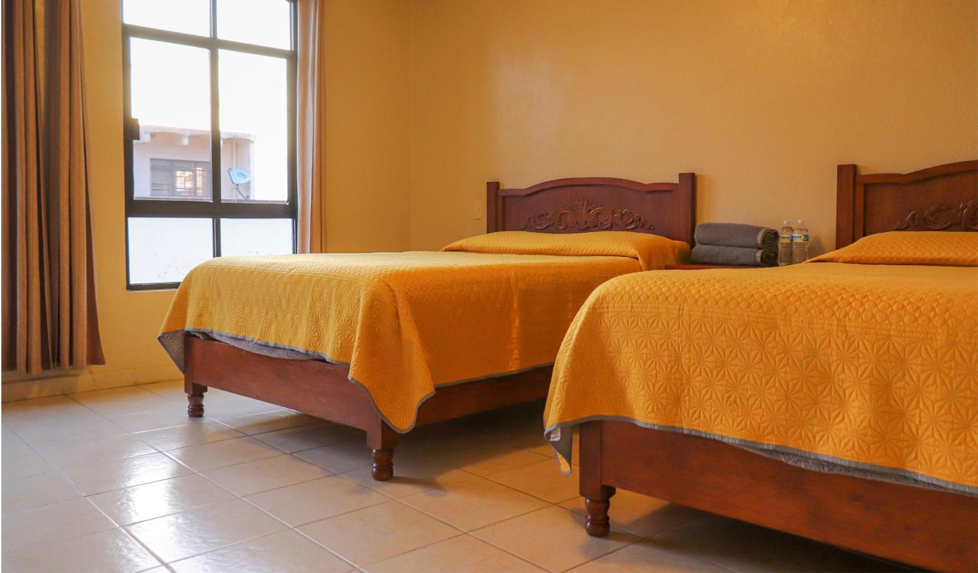 Hotel Coroneo Ngoại thất bức ảnh