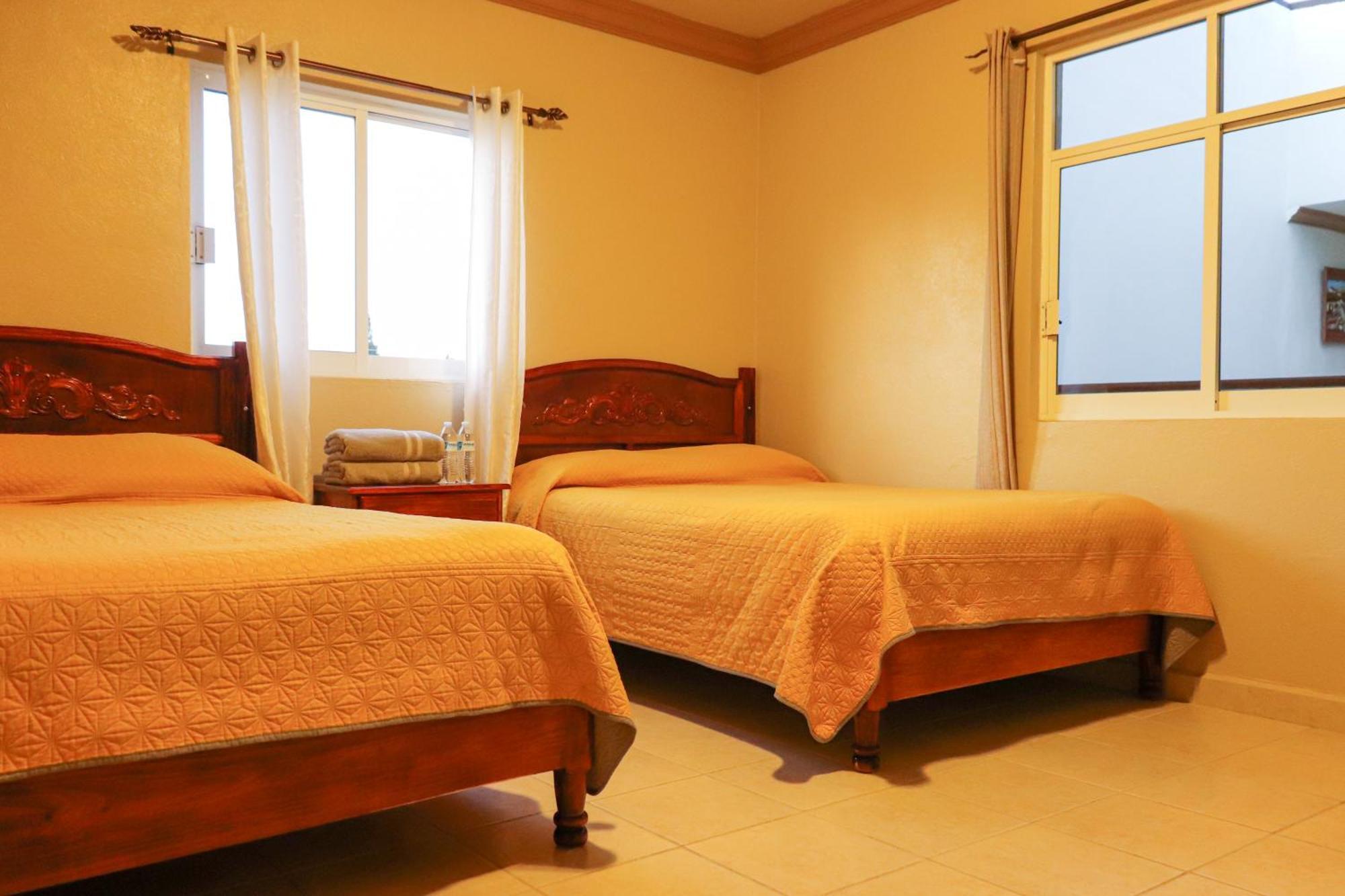 Hotel Coroneo Ngoại thất bức ảnh